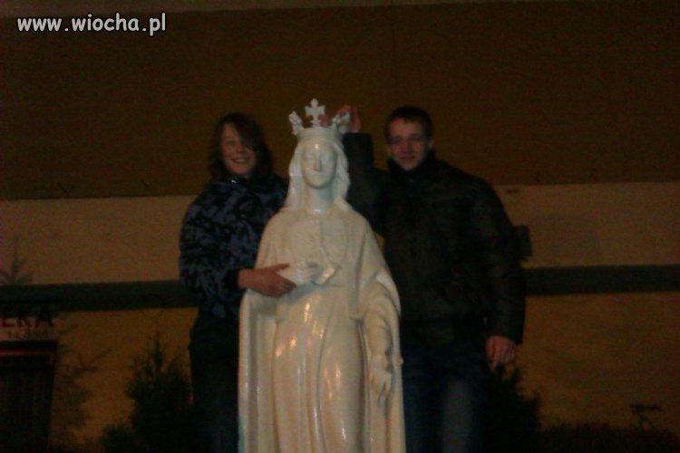 Lansowanie przy pomniku Matki Św. 