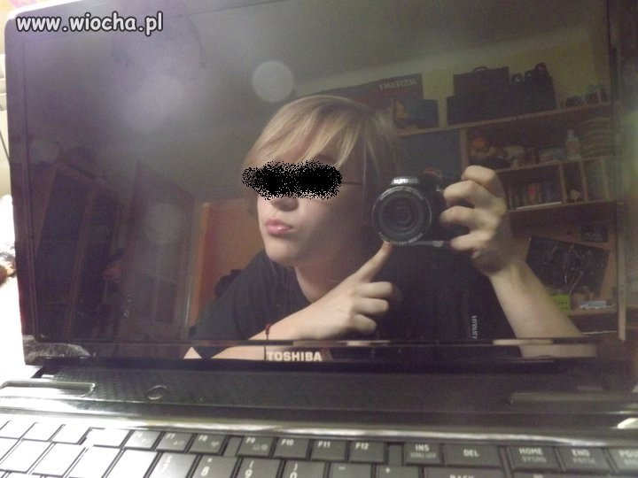 Nowa generacja słit foci. Focia w laptopie.