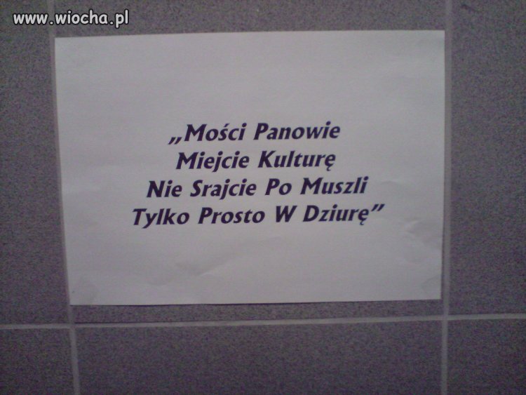 W bankowej toalecie