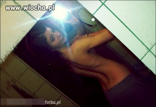 Chciała pokazać, jakie ma ładne plecy.