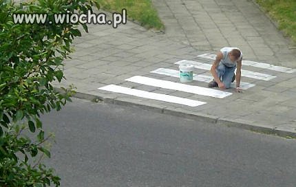 Przejście dla pieszych na chodniku?