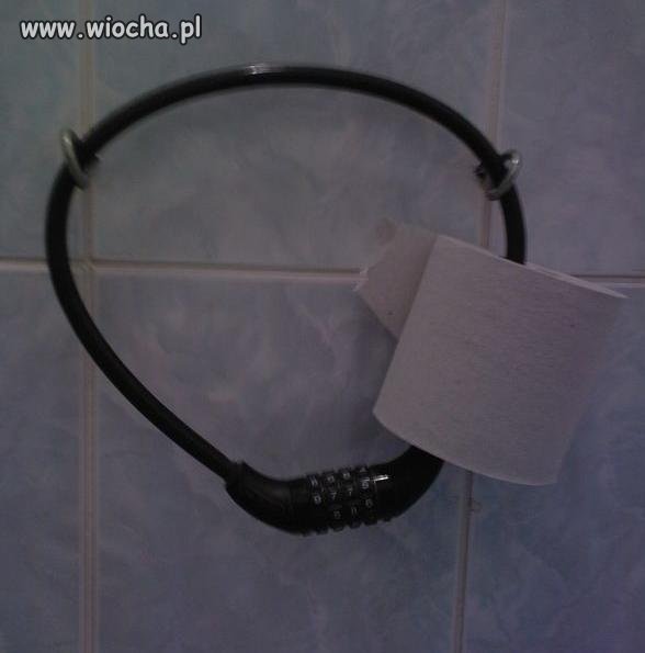 Wiocha w toalecie...