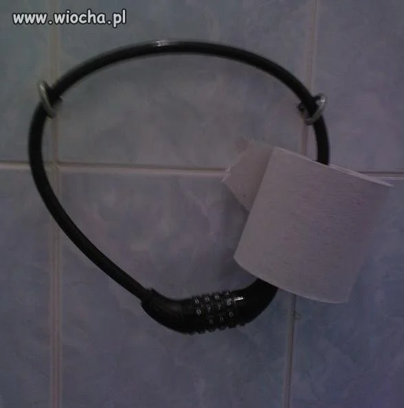 Wiocha w toalecie...