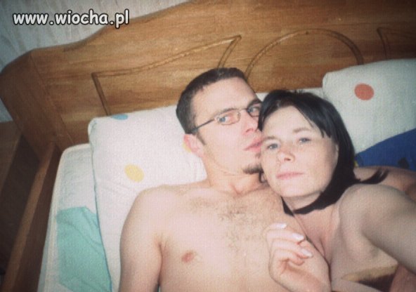 Gołe misiunie w łóżku