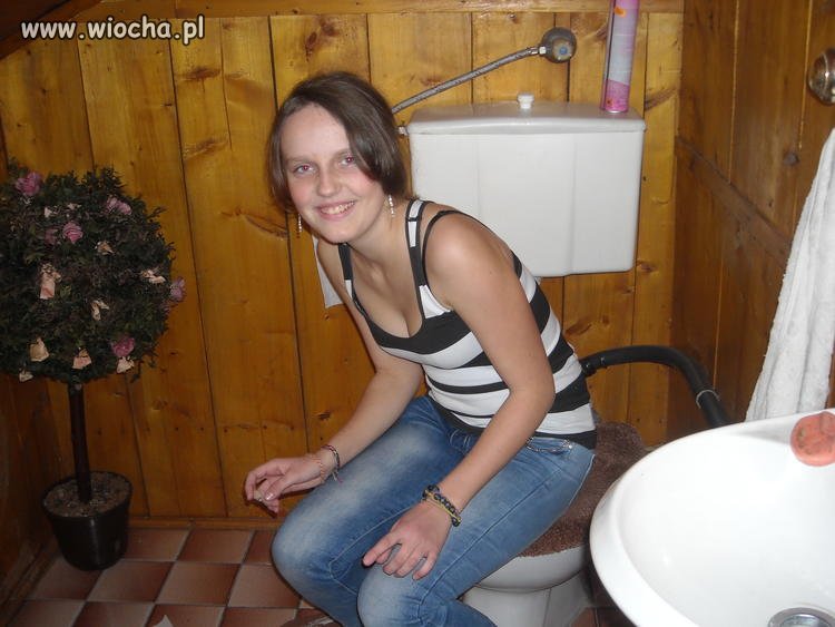 Zdjęcie na kiblu.