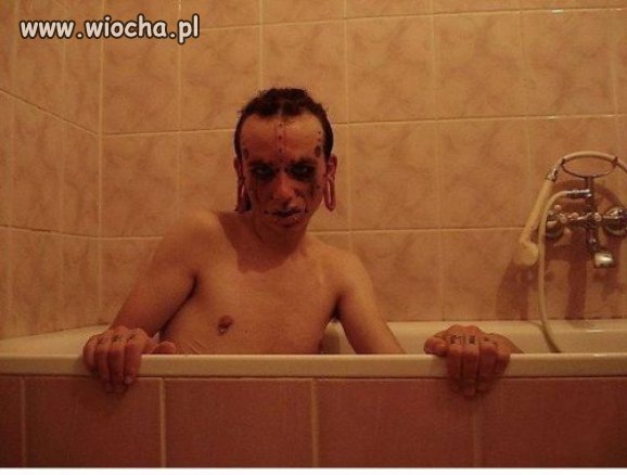 Takie tam na Nergala w wannie...