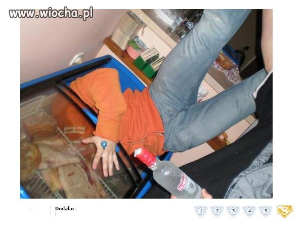 Gdzieś musiała być jeszcze jedna buteleczka...
