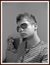 Koleś chciał być fajny ...