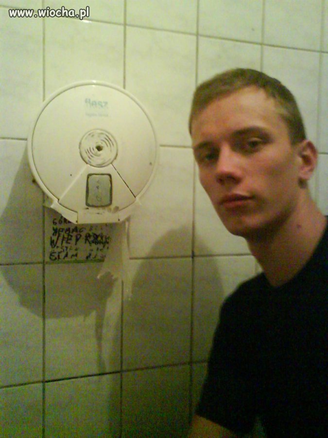 Opis pod zdjeciem "w robocie"