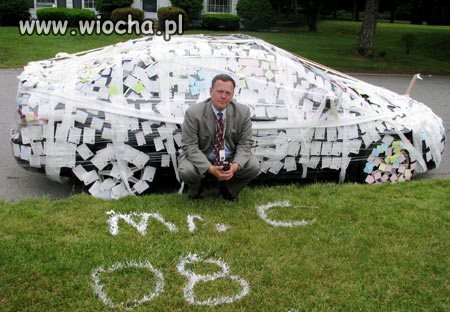 Czym on se oblepił to auto?