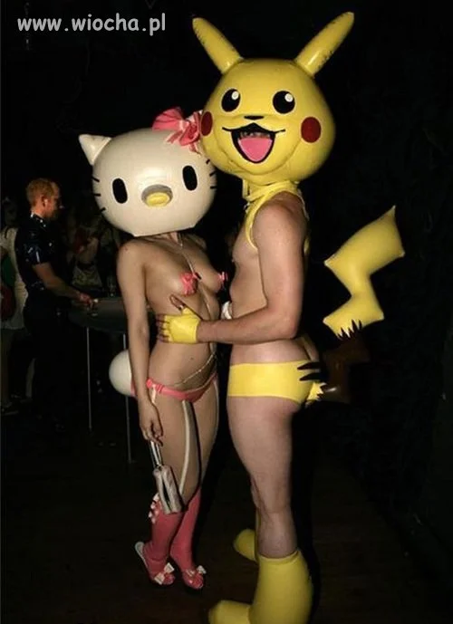 Pikaczu i kitty razem na imprezie