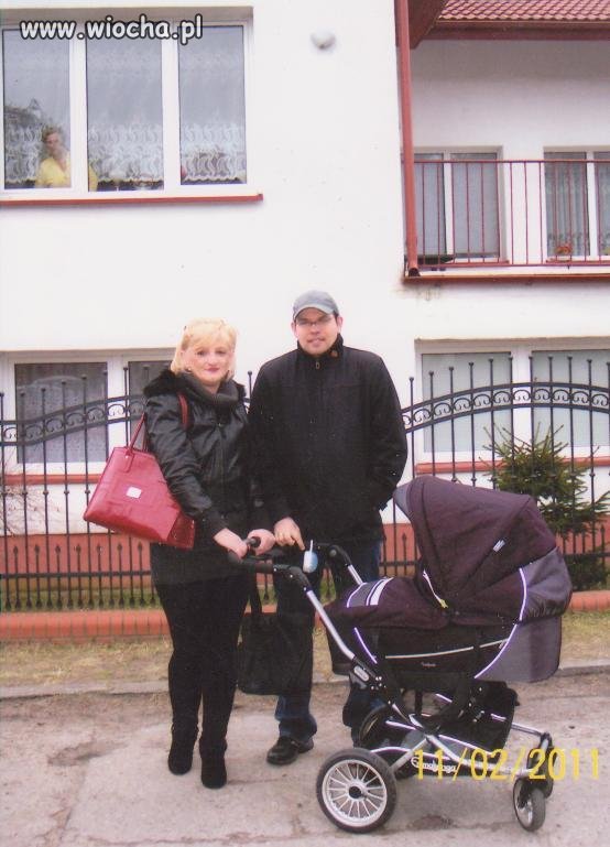 Szpicl w oknie przyłapany