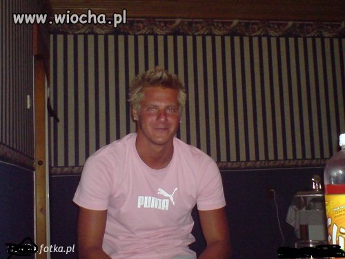 Męska skwareczka i malowane włosy..