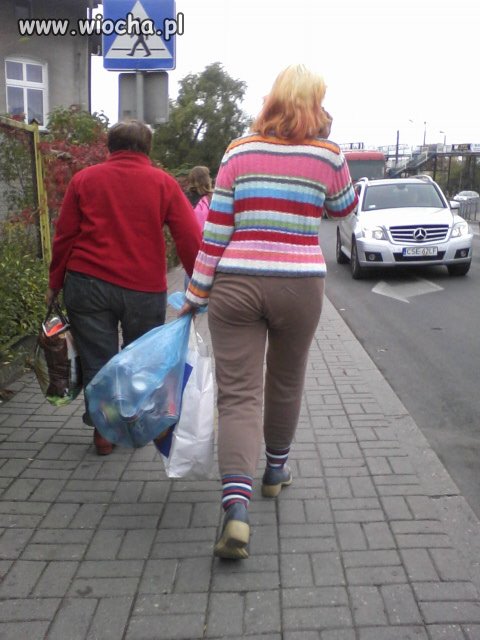 Sexi skarpetki dobrane do sweterka
