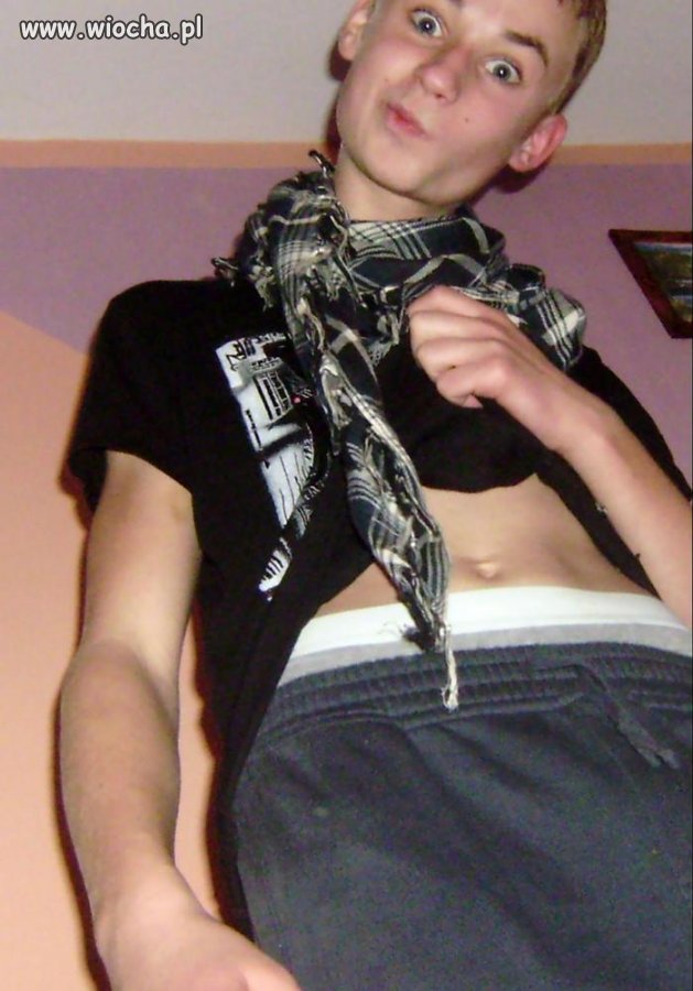 Pokazał kaloryfer. 