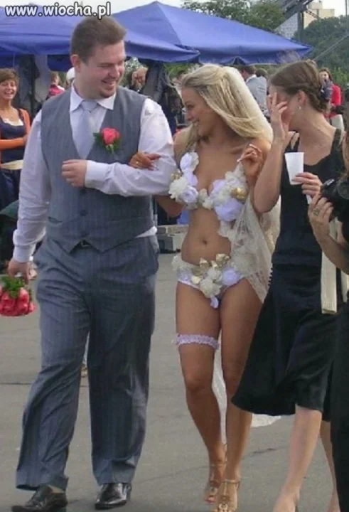 Kto by nie chciał panny młodej tak odzianej?