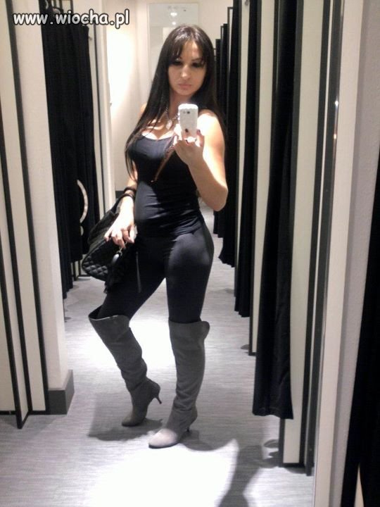 W przymierzalni...