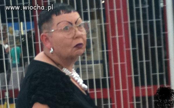 Odpicowana babcia