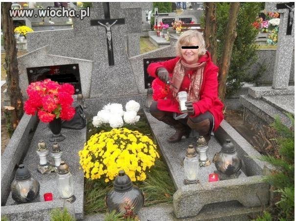 A znicz podpalam tak..