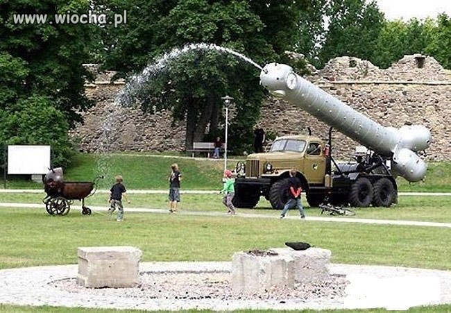  Czy tylko mi  dziwnie  się kojarzy
