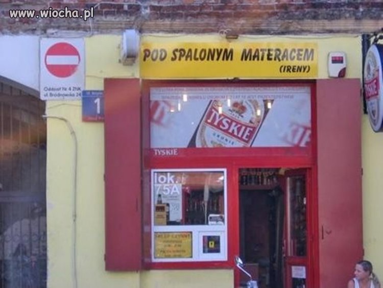 Spalony materac.