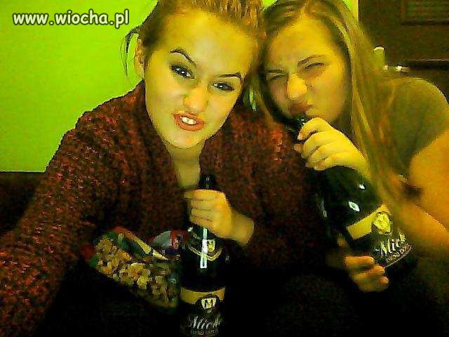 Nie ma to jak lans małolat z butelkami szampana