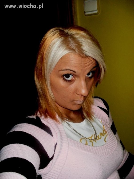 Kolejna sexi Blondi