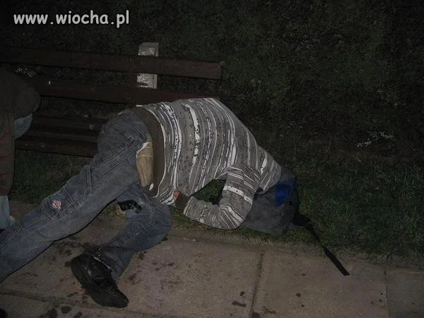 18-latek, lansuje się tym, że jest żulem..