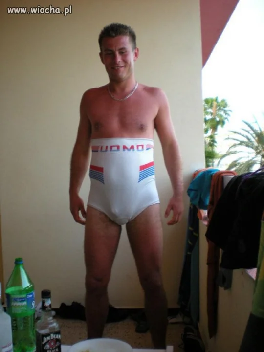 "UOMO" 