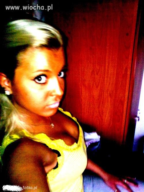 Solara, blond, cyc, czarne oko.