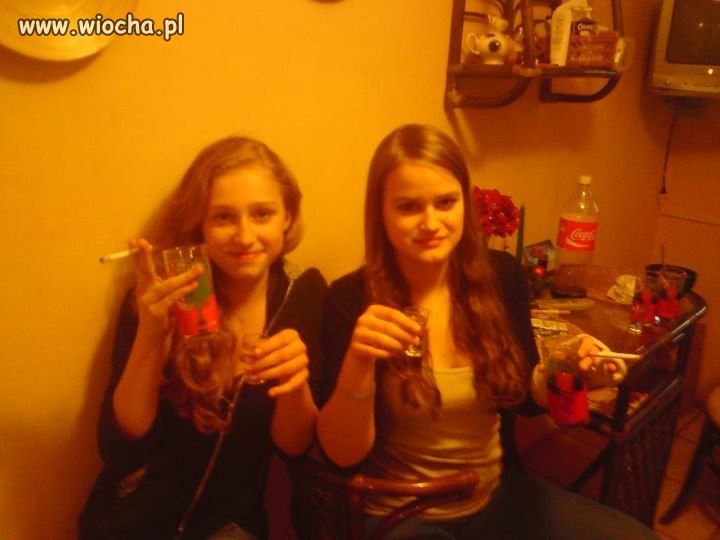 Pale, pije, i muszę się tym pochwalić na facebooku