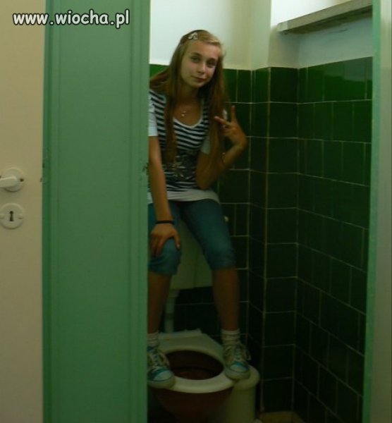 Zdjęcia na kiblu...