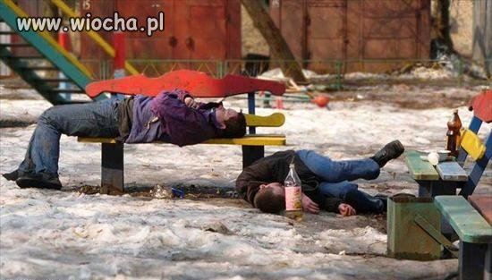 -Nie synku. Nie pójdziemy na plac zabaw...