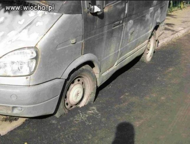 A co tam samochód