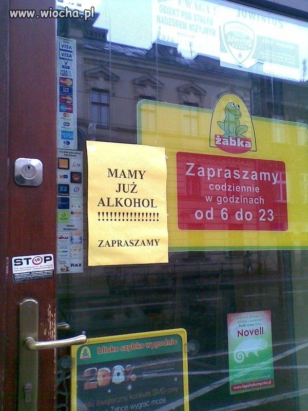 W żabce jest już alkohol