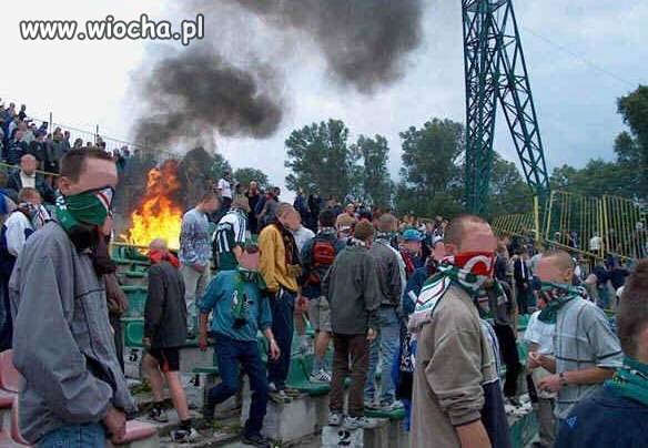 Pseudokibice prawie na każdym stadionie 