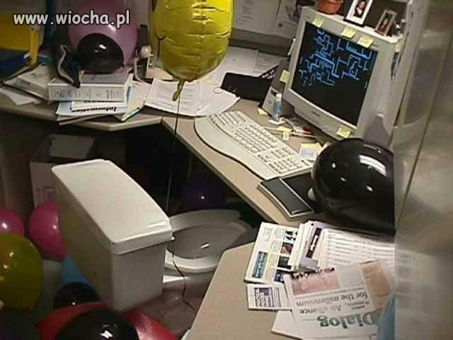 Wszystko pod ręką... raczej pod dupą