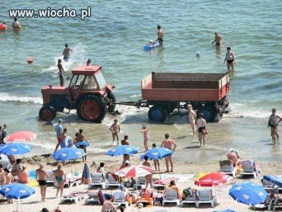 Mietek załatwia piasek na budowę