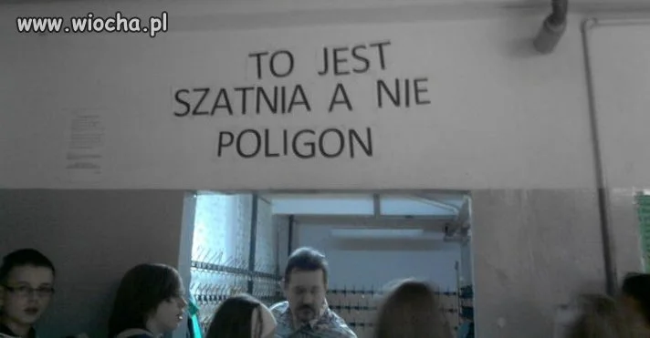 Szkolne szatnie.