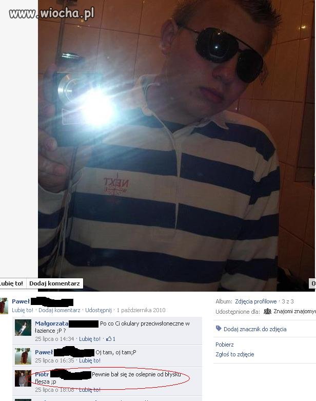 Słit focia w lustrze,