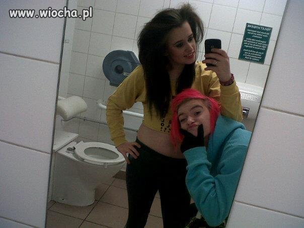 Zdjęcia w kiblu
