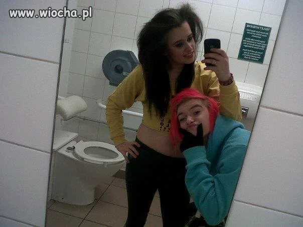 Zdjęcia w kiblu