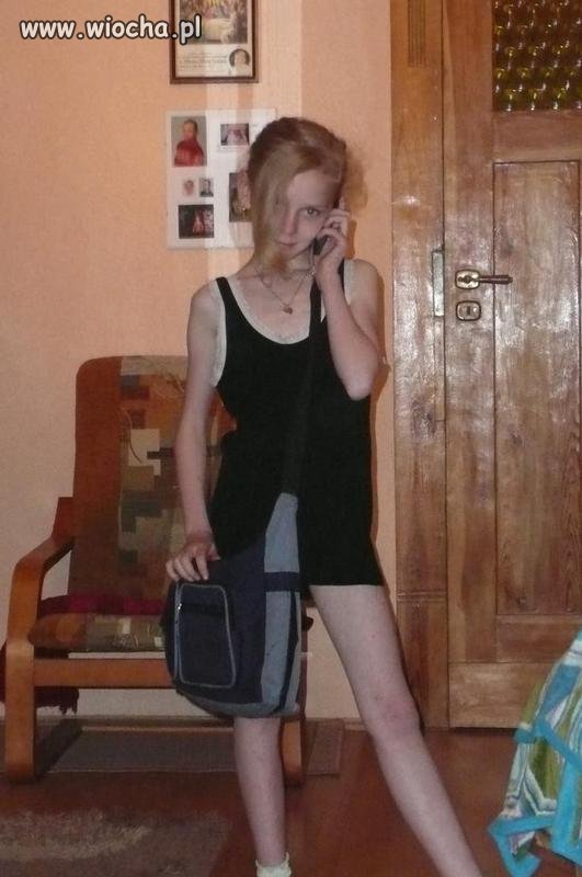 Ciekawe z kim gada przez telefon.