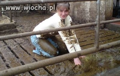 - Będę twoją małą świnką..Chrum..