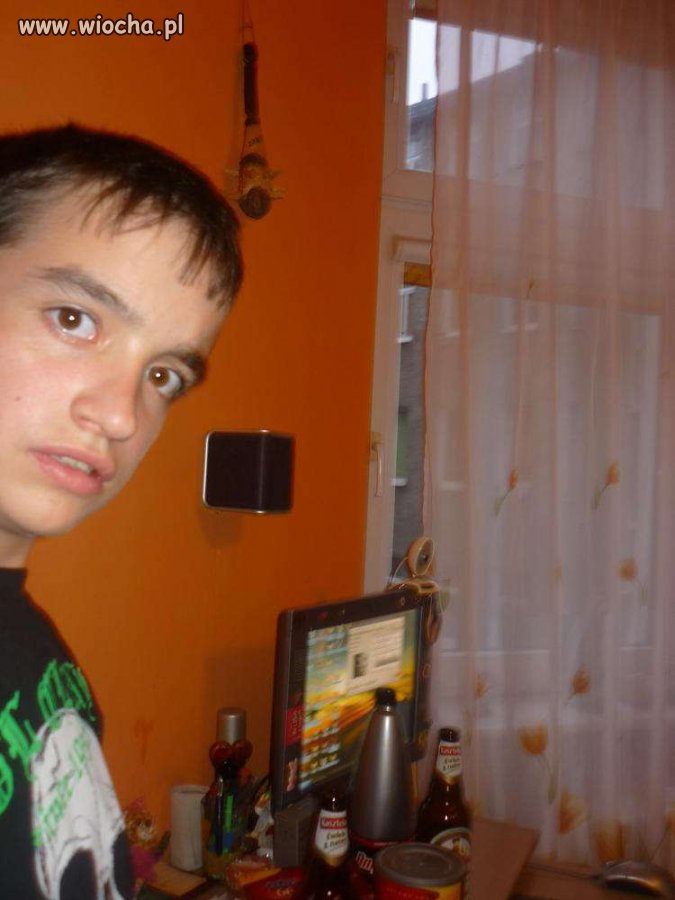 Podpis pod zdjęciem ,,JEST PIWO JEST IMPREZA''