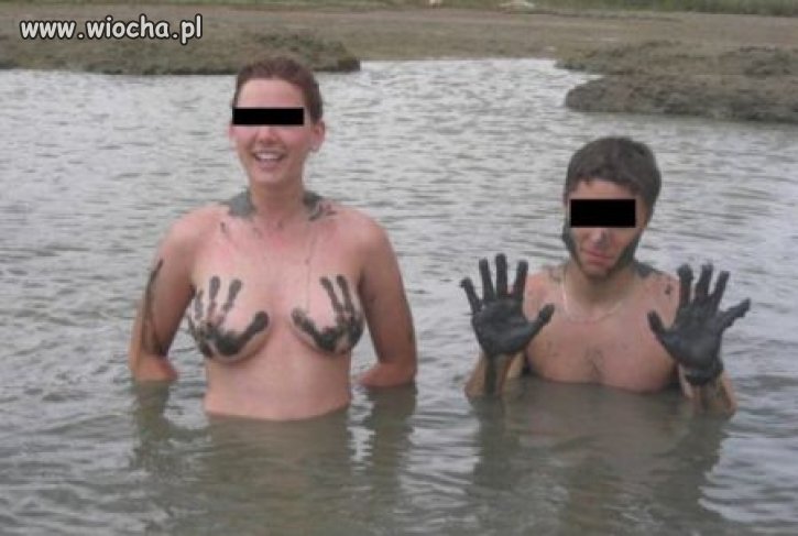 Wspólna kąpiel błotna
