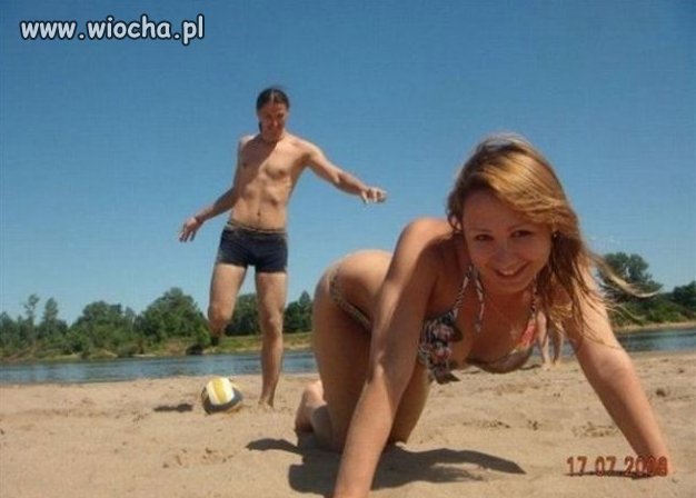 Ona za chwile się dowie..