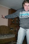 Ten wzrok i plama na spodniach...