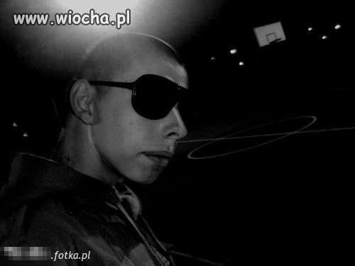 Ryj jak z "Władcy móch"...