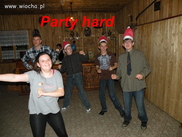 PARTY HARD